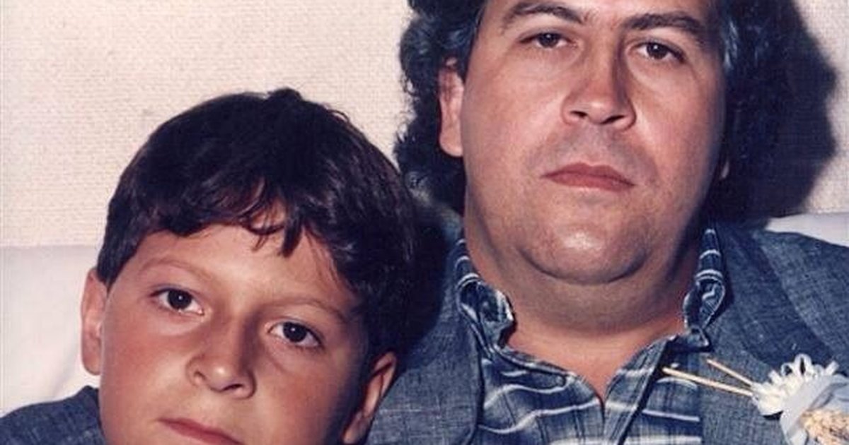 4d581100a132e01871c3d7e3f545d46f-std1200 foto real pablo escobar